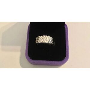 Pretty .925 Sterling Ridged Triple Diagonal Sim Diamond Band Ring Sz 8
